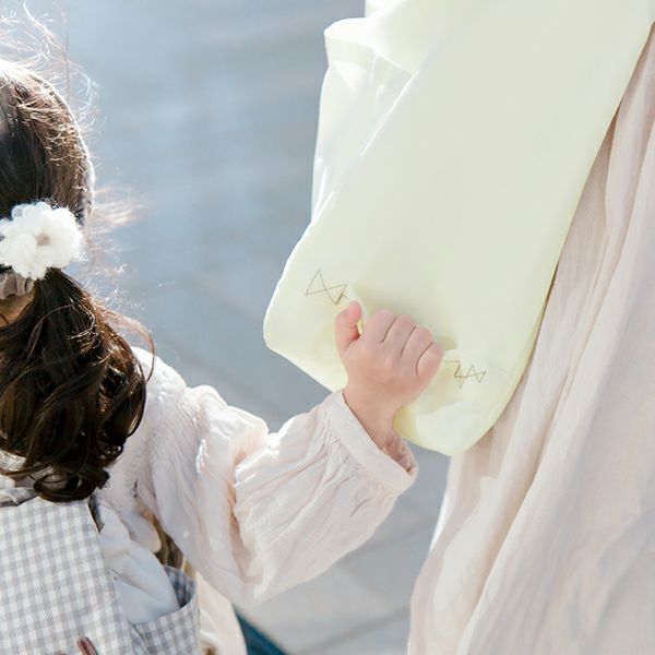 とっても軽くて大容量！肩掛けトート型のマザーズバッグ|【ファミリー